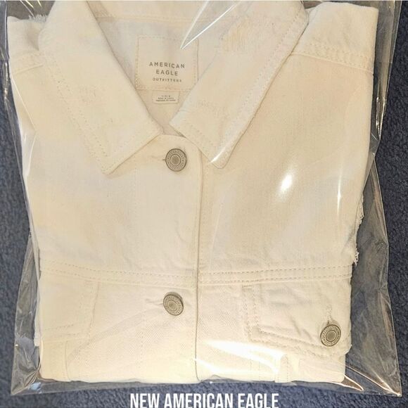 AMERICAN EAGLE White Ripped, Distressed, Cropped Denim Jacket Size Large - Picture 14 of 16